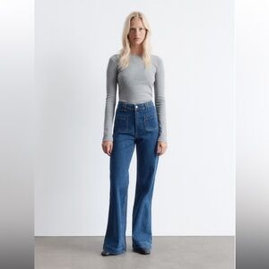 & Other Stories HIGH-WAIST FLARED JEANS patch pockets